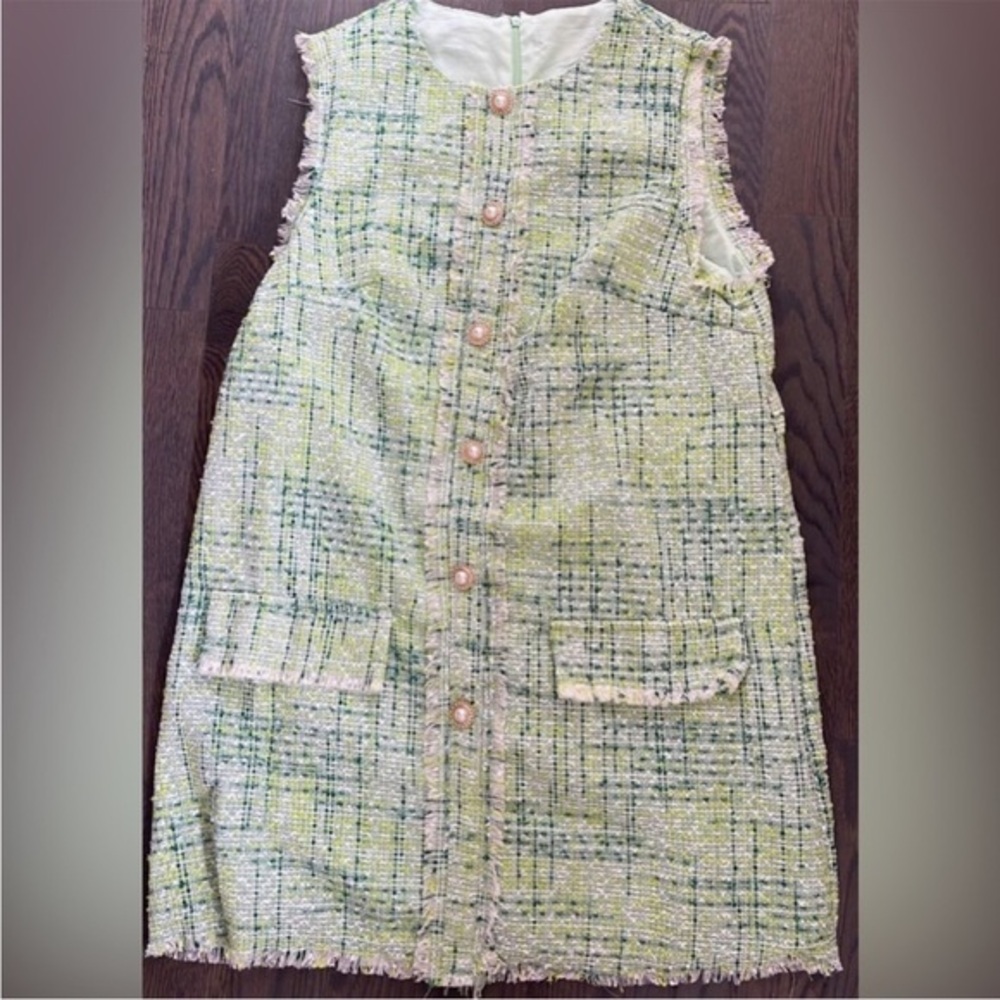Sleeveless Tweed Shift Dress in Pastel Green